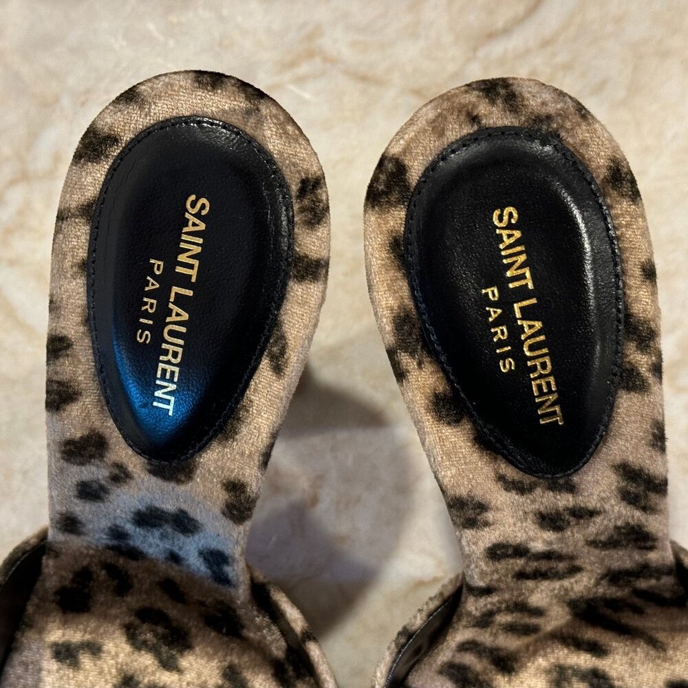 NWT Saint Laurent Suite 105 mm Leopard Velour Mules in size 38 (US 8)